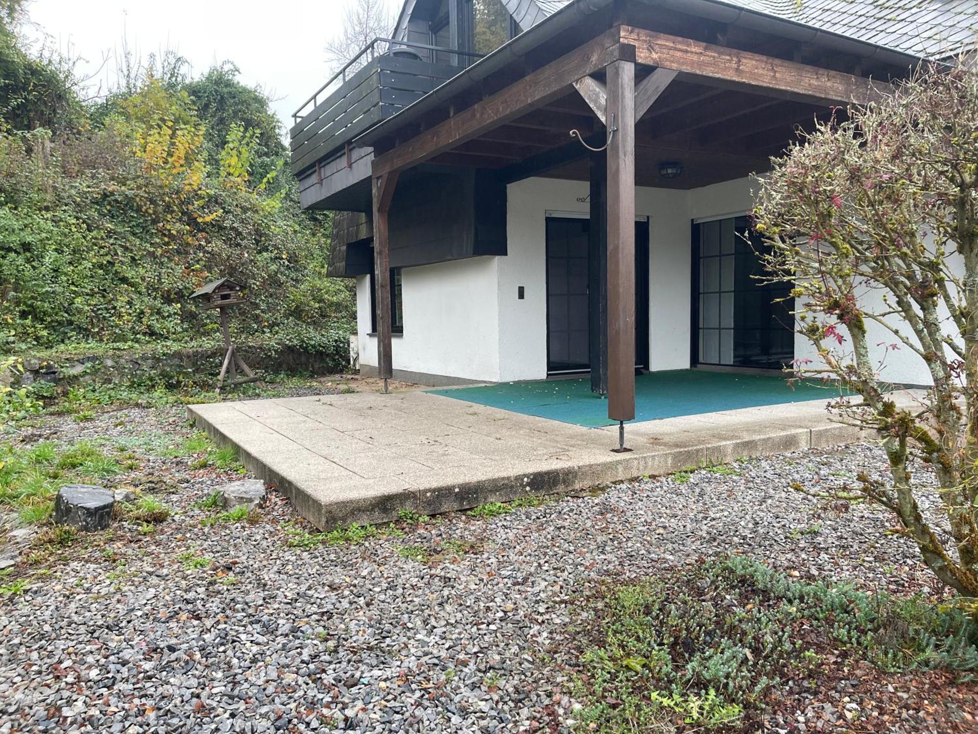 Gehobene Ferienwohnung Mit Grosser Terrasse Eigenem Garten Und Teich Ideal Sich Wohl Zu Fuehlen Hadamar Exterior foto